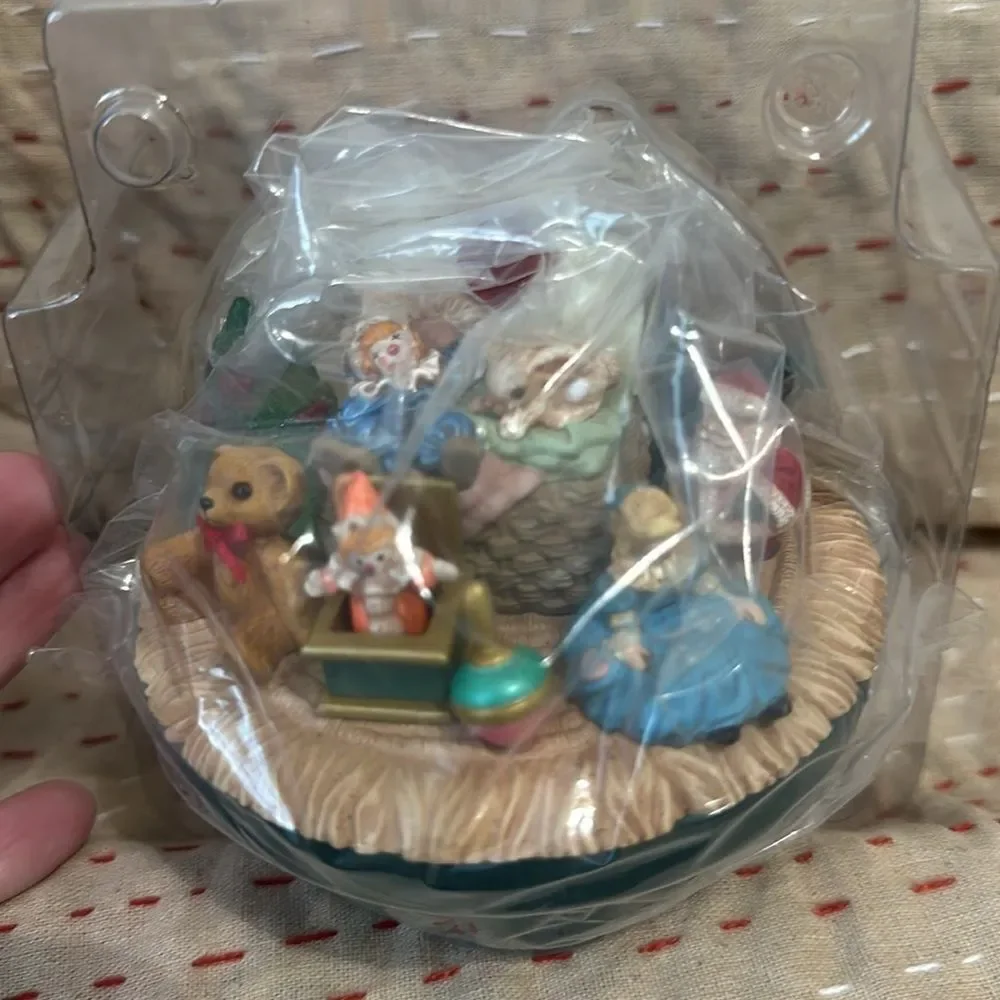 Vtg 1995 Hallmark Victorian Toy Box Magic Special Edition Ornament MAGIC